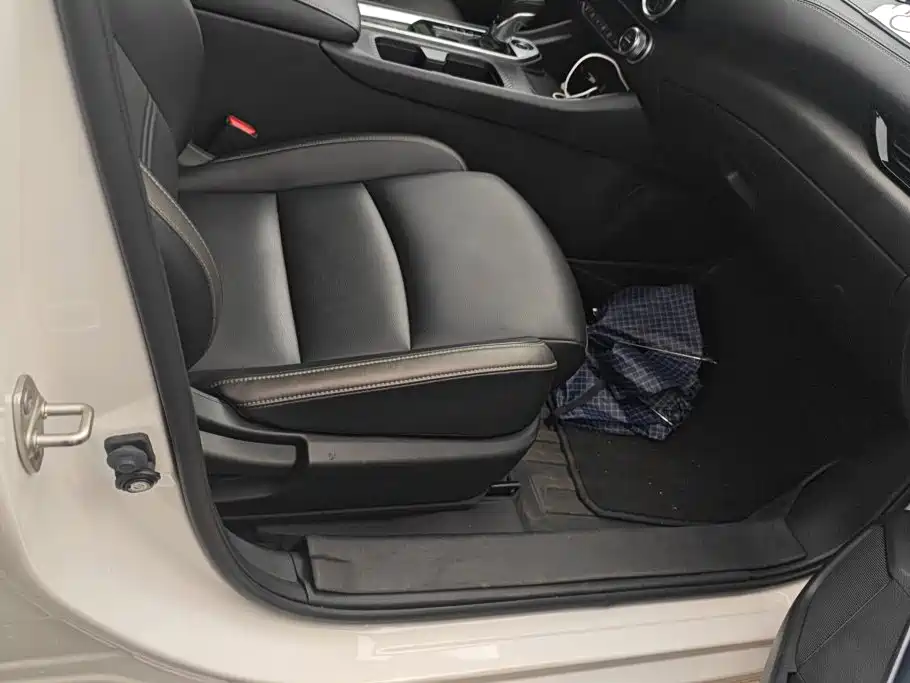 Nissan Sylphy — миниатюра 8
