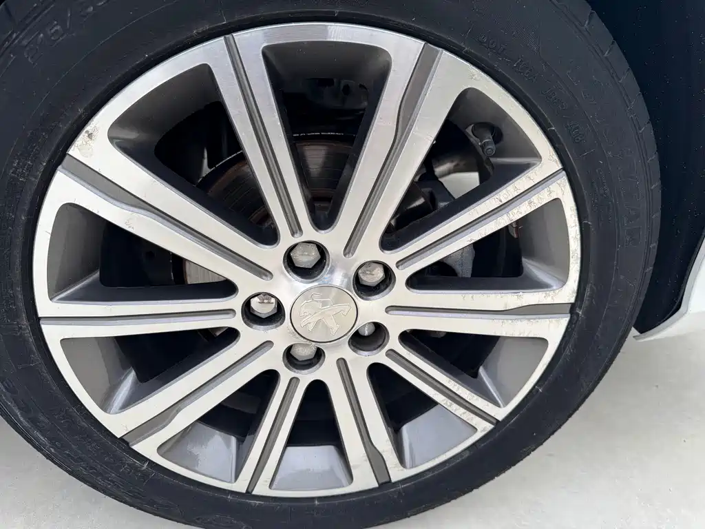 Peugeot 408 — миниатюра 16