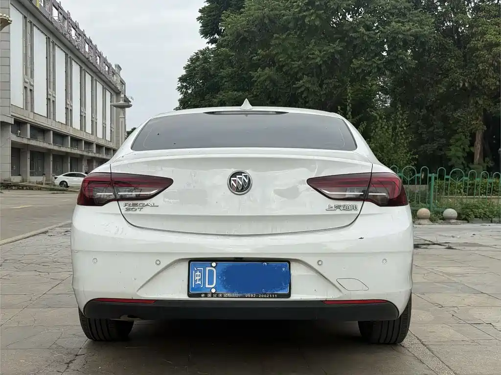 Buick Regal — миниатюра 8