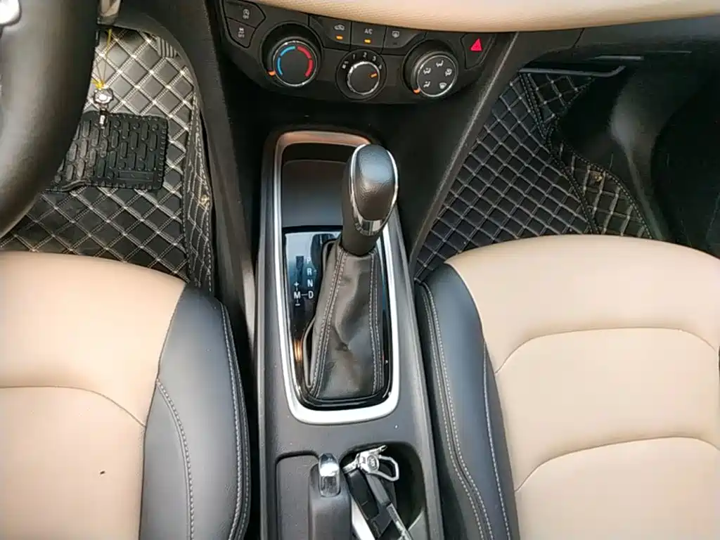 Chevrolet Monza — миниатюра 14