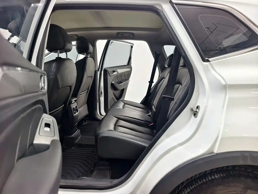 Roewe RX5 — миниатюра 13