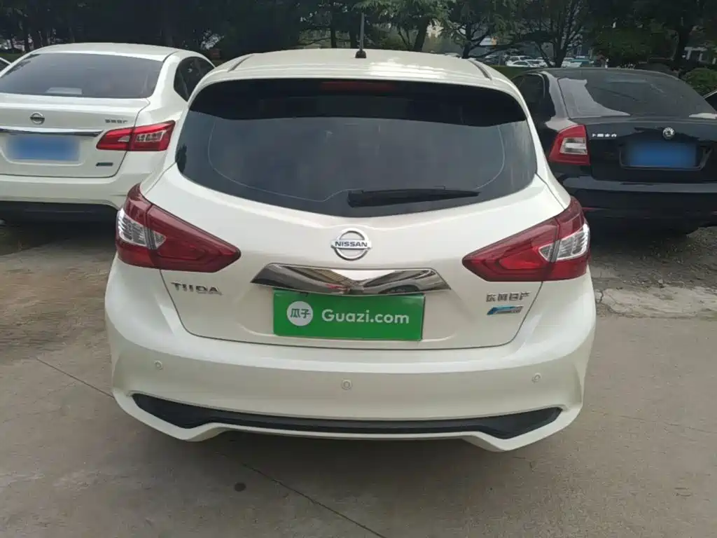 Nissan Tiida — миниатюра 6