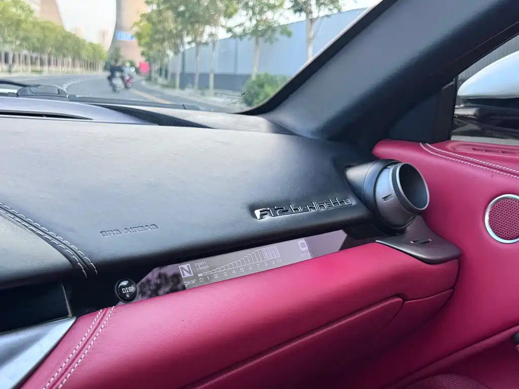 Ferrari F12berlinetta 2013 6.3L