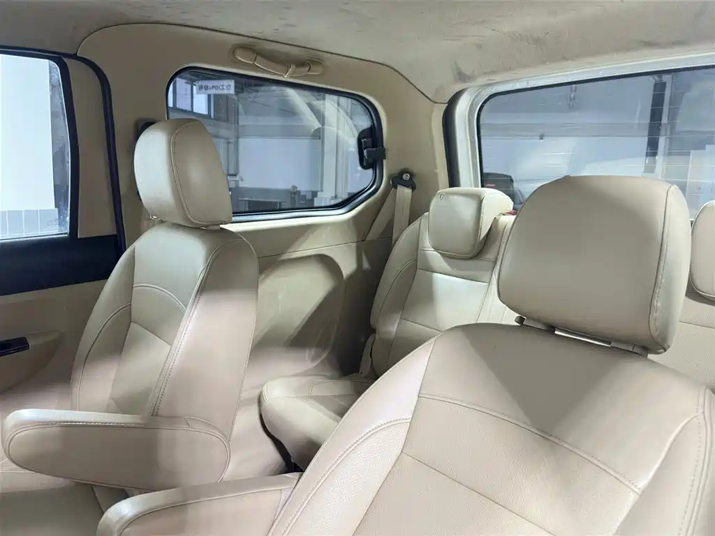 Wuling Hongguang — миниатюра 7