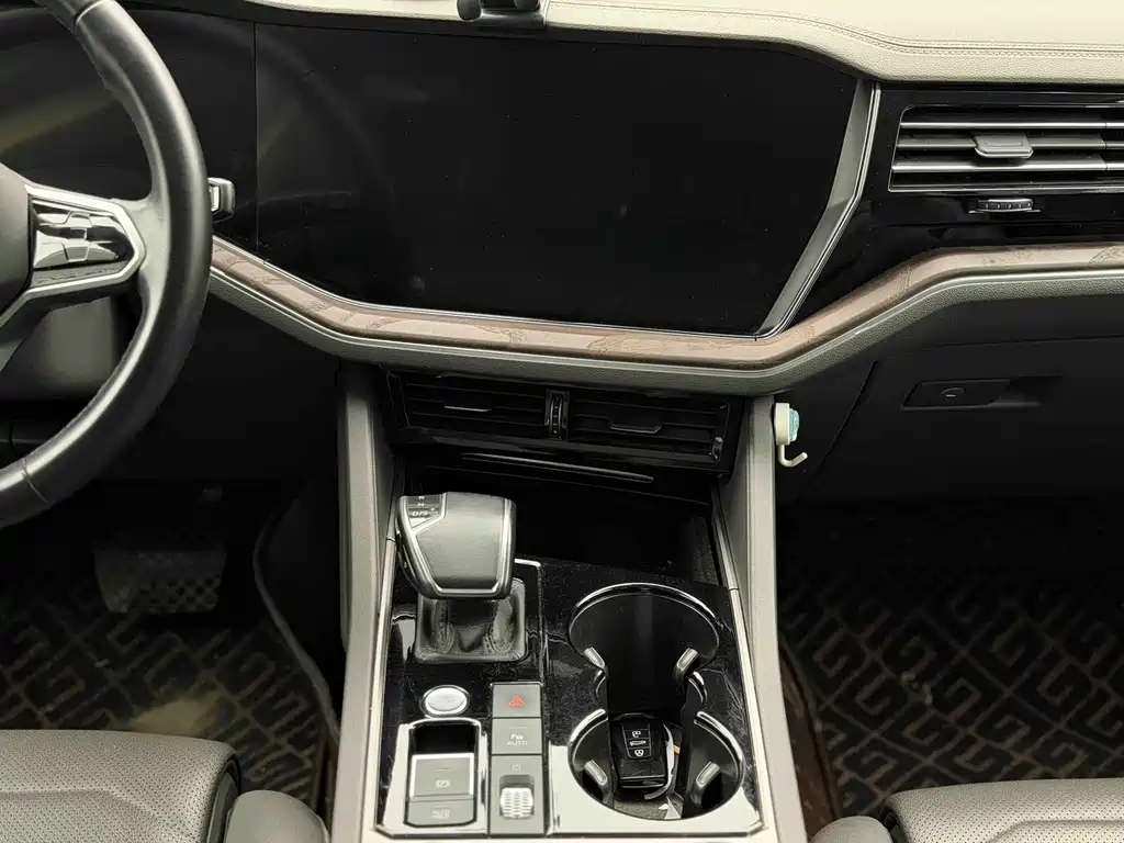 Volkswagen Touareg — миниатюра 11
