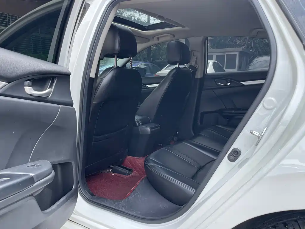 Honda Civic 2019 220TURBO CVT V