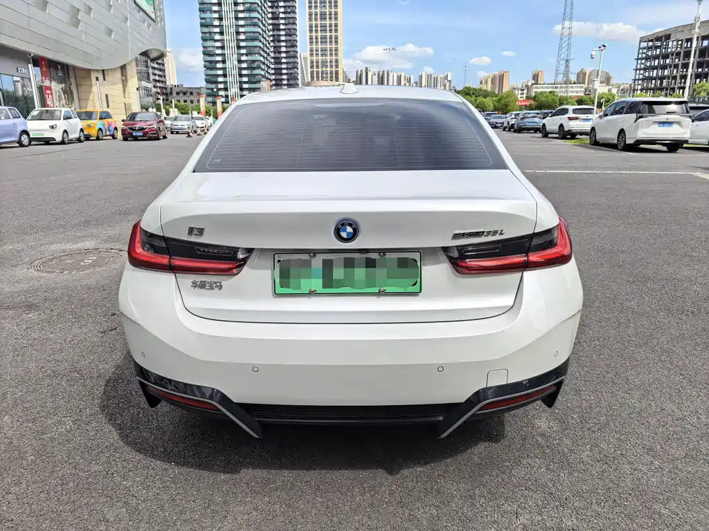 BMW i3 — миниатюра 8