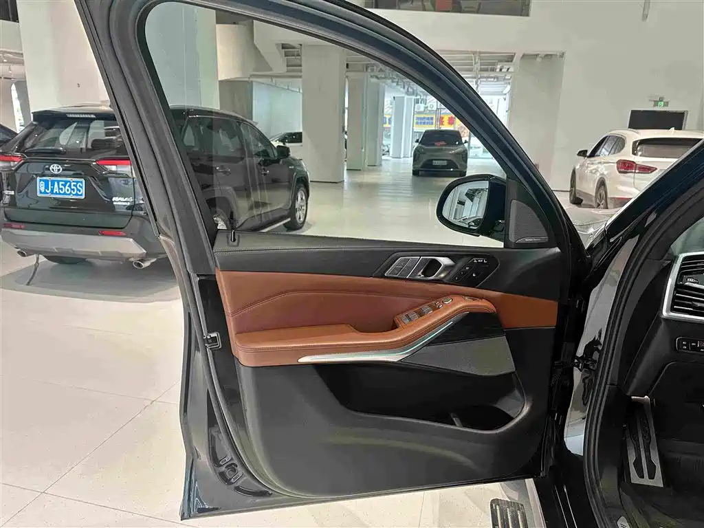 BMW X7 — миниатюра 15
