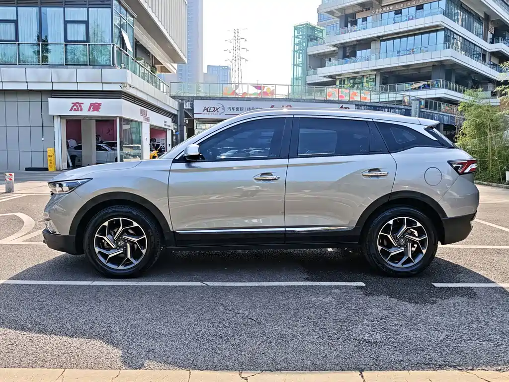 Dongfeng AX7 2020 1.6T AT AI VI