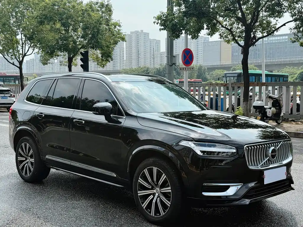 Volvo XC90 2021 B6 Luxury 7 мест
