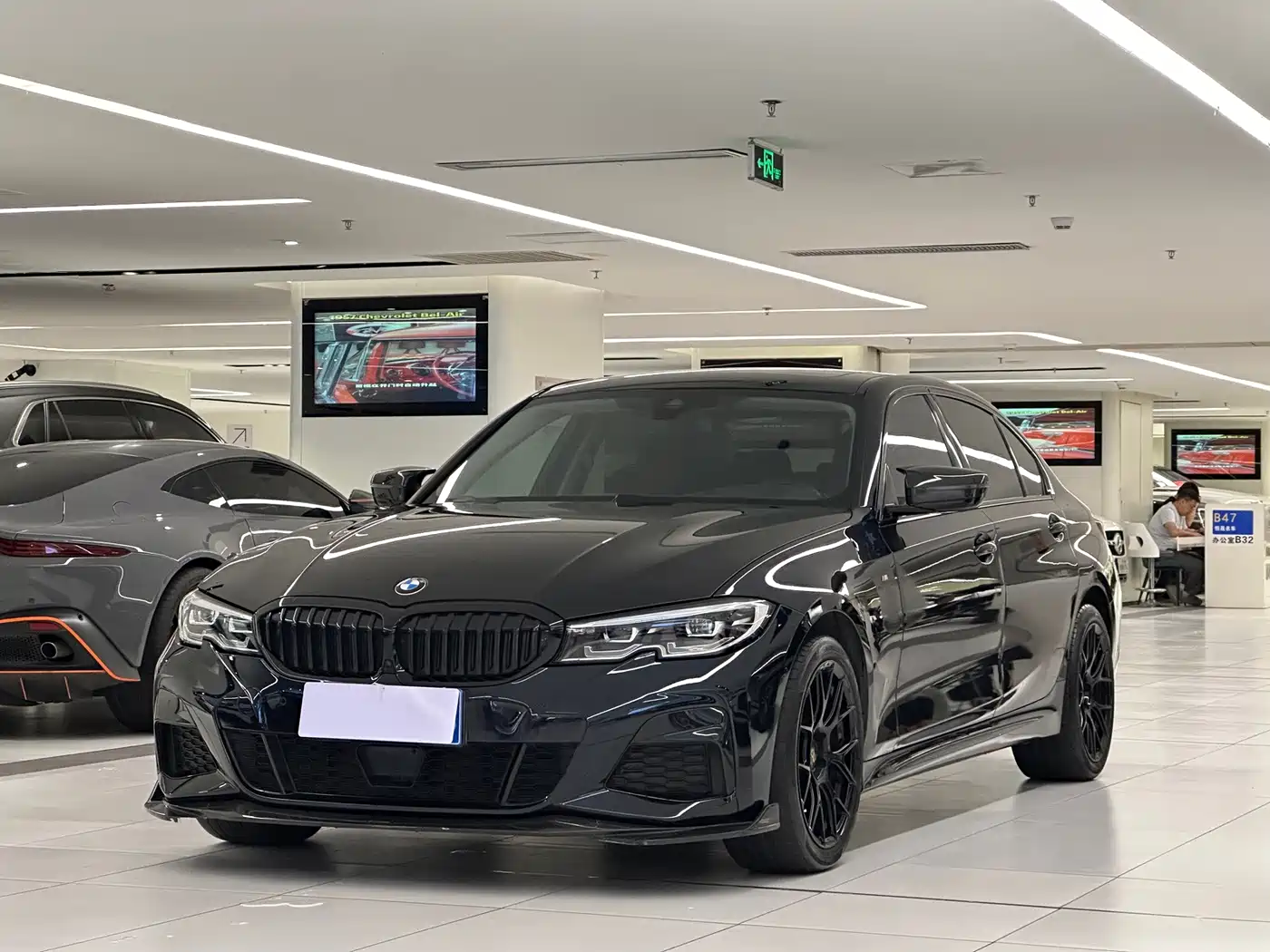 宝马3系 2022款 改款 330Li xDrive M运动曜夜套装 2022