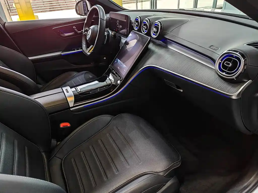 Mercedes-Benz C-Class — миниатюра 7