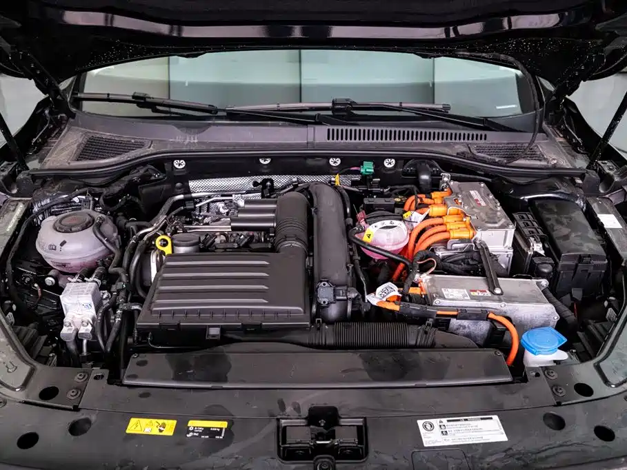 Volkswagen Passat 2025 430PHEV