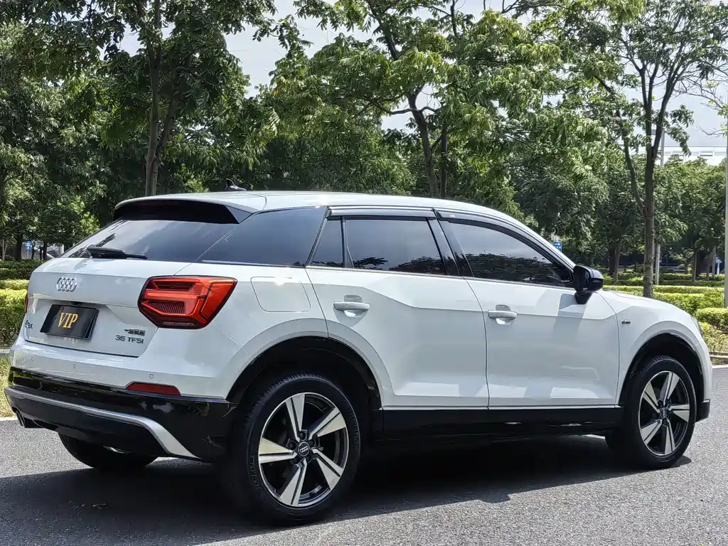 Audi Q2L — миниатюра 4