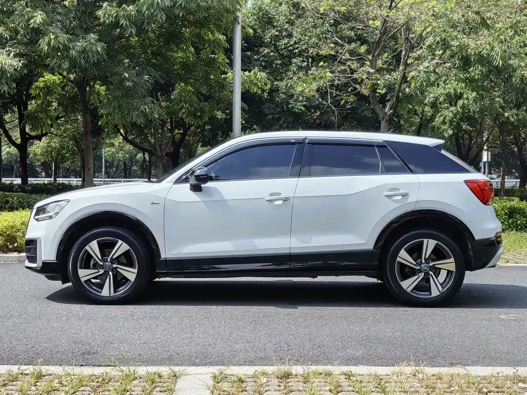Audi Q2L — миниатюра 7