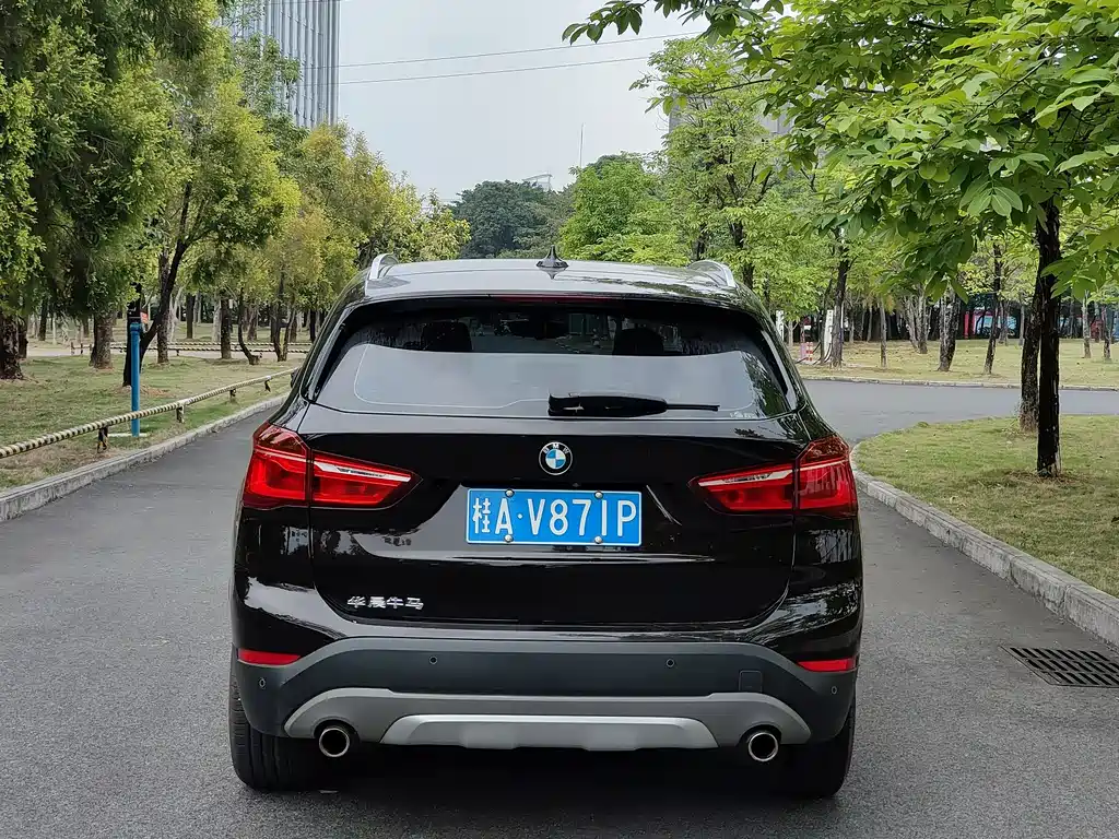 BMW X1 2018 xDrive20Li Premium
