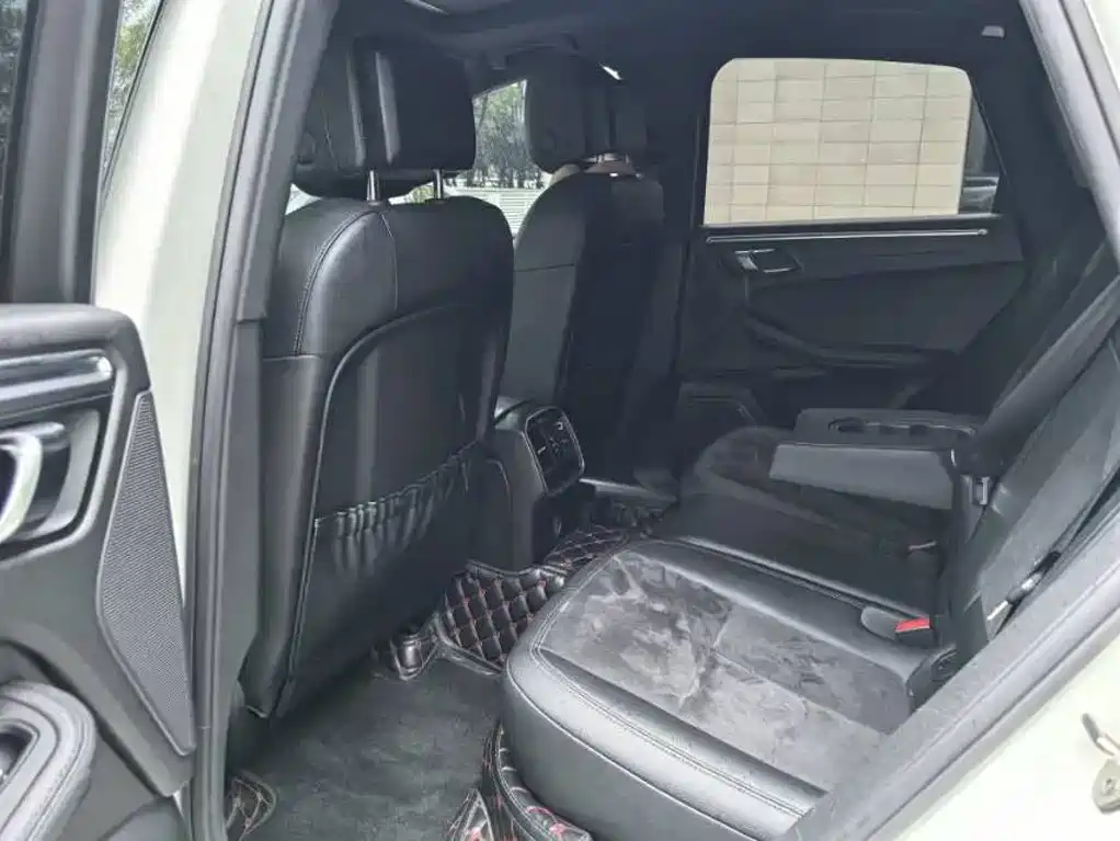 Porsche Macan — миниатюра 6