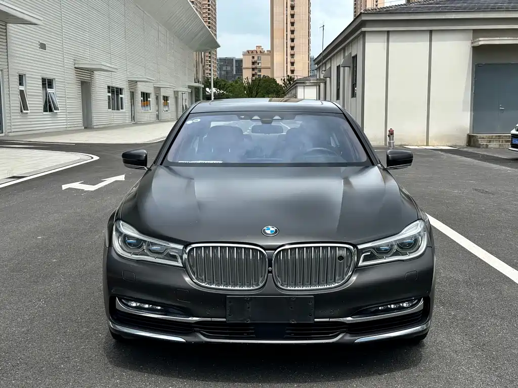 BMW 7 Series 7 2017 M760Li xDrive