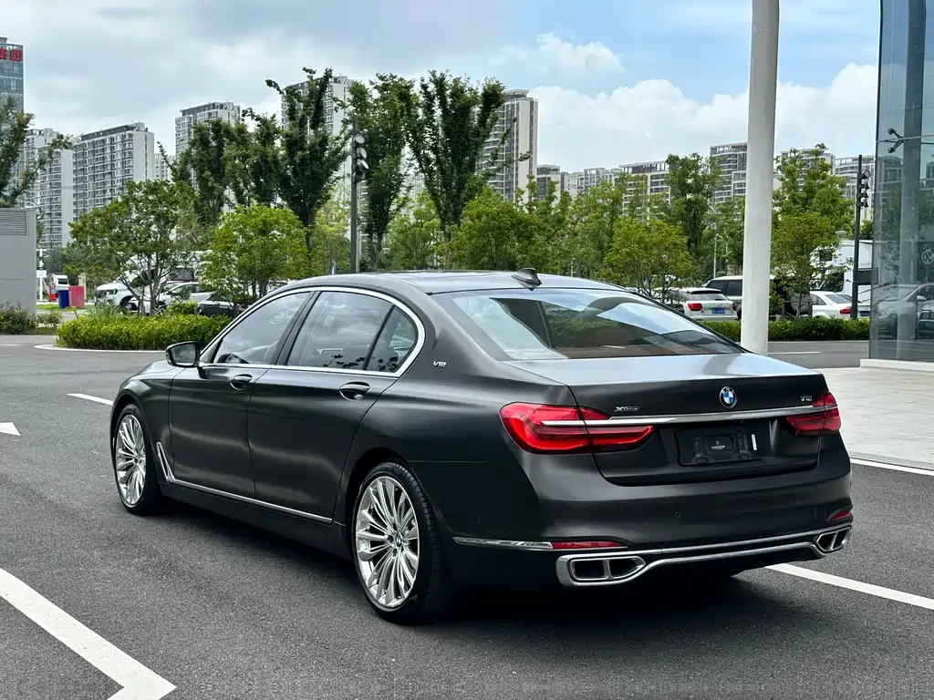 BMW 7 Series 7 2017 M760Li xDrive