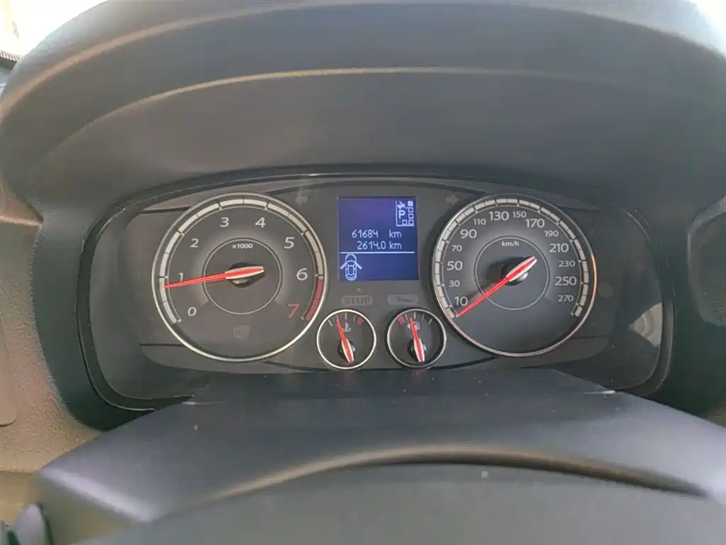 Renault Latitude — миниатюра 12