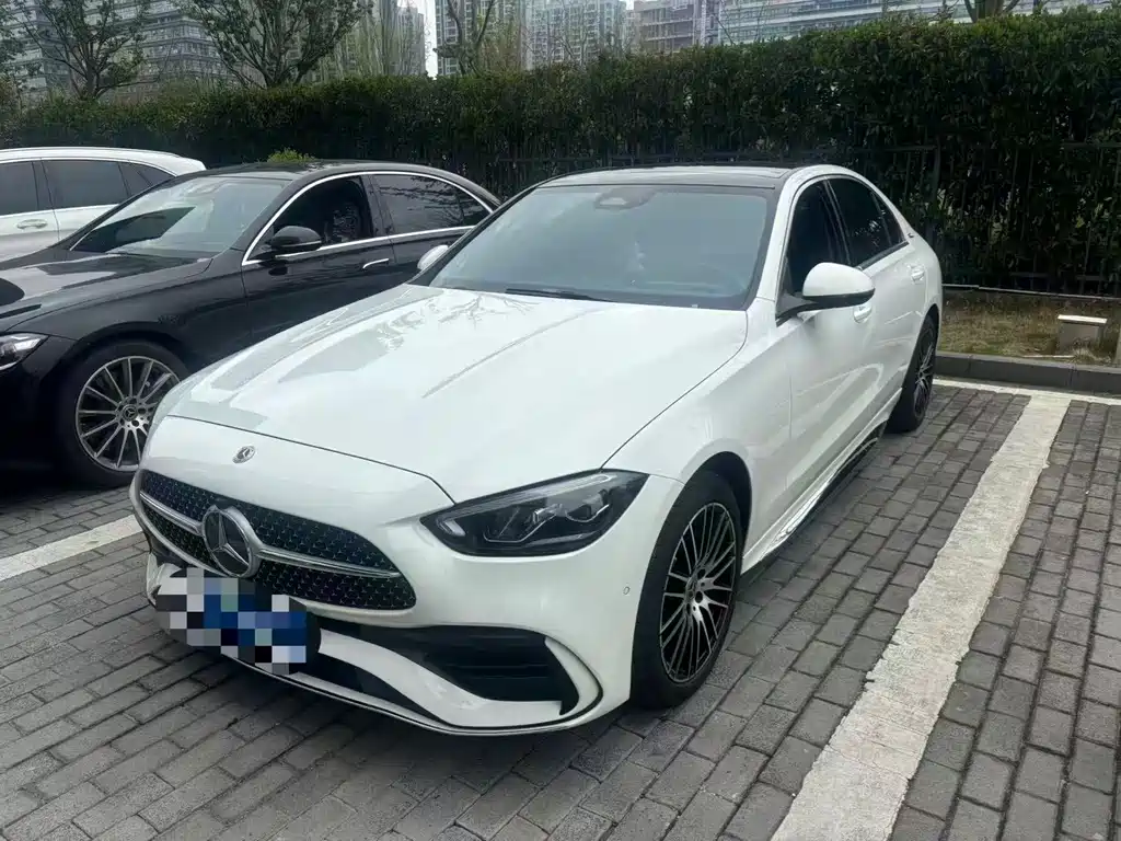 Mercedes-Benz C-Class 2024