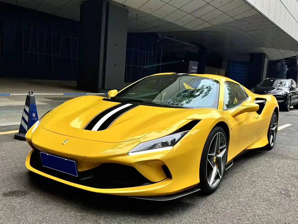 Ferrari F8 2022