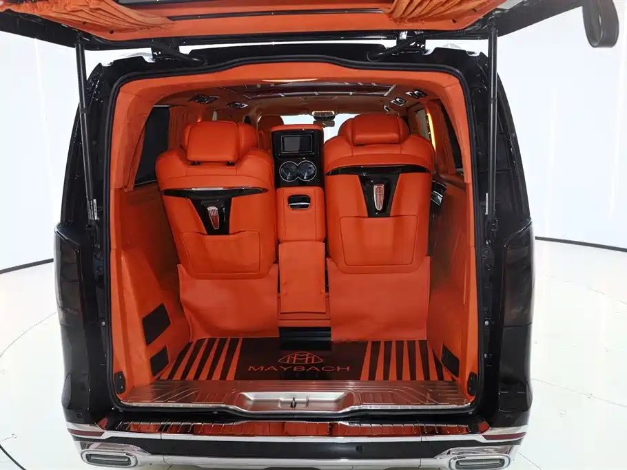 Mercedes-Benz Vito 2021 2.0T Elite 7 мест