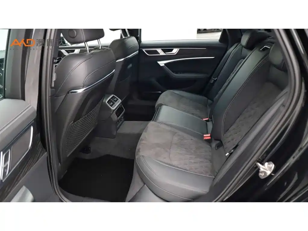 Audi A6L 2024 55 TFSI quattro Premium