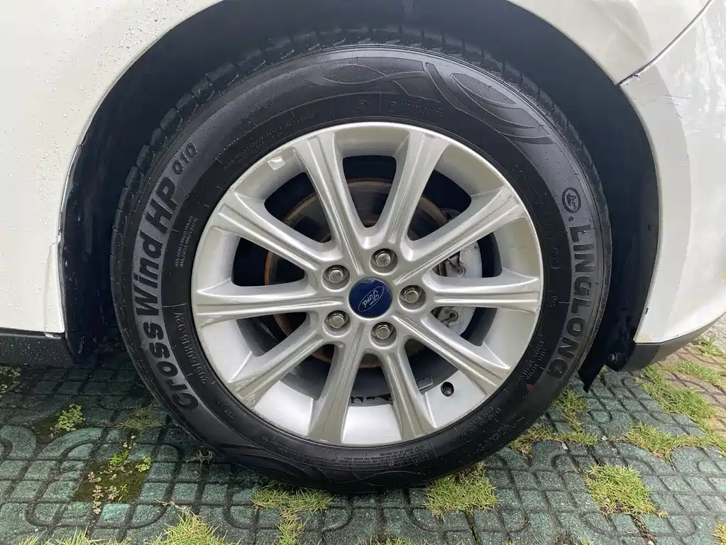 Ford Focus — миниатюра 12