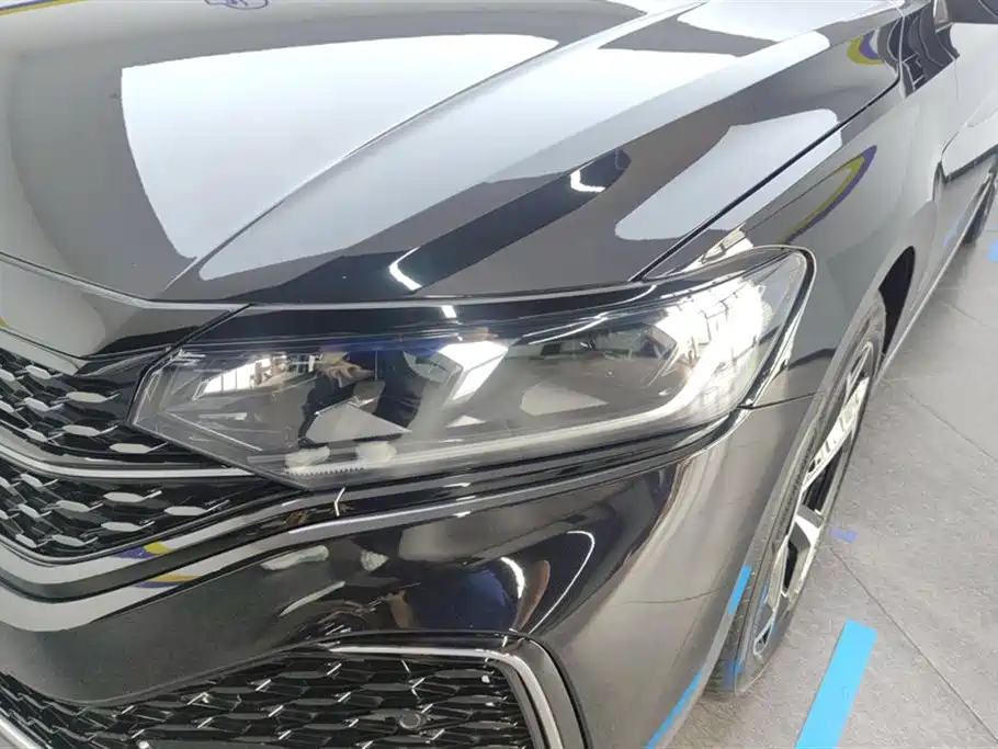 Volkswagen Passat 2025 330TSI Elite
