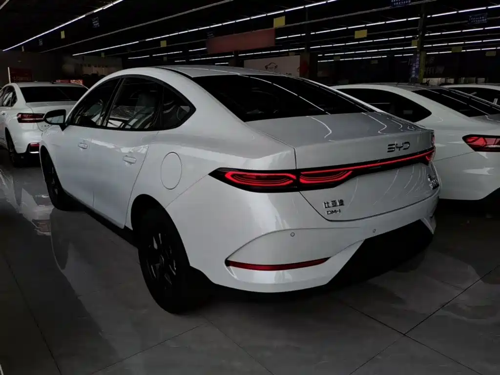 BYD Qin Plus PLUS 2025 DM-i Smart Drive 128KM