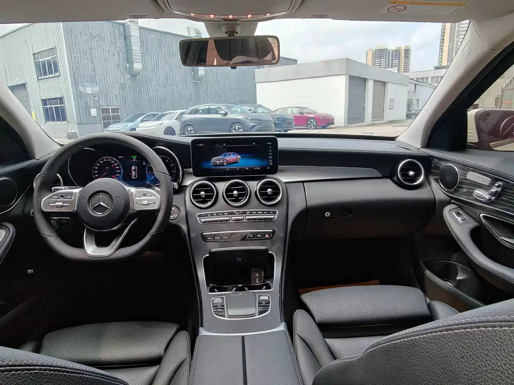 Mercedes-Benz C-Class — миниатюра 7