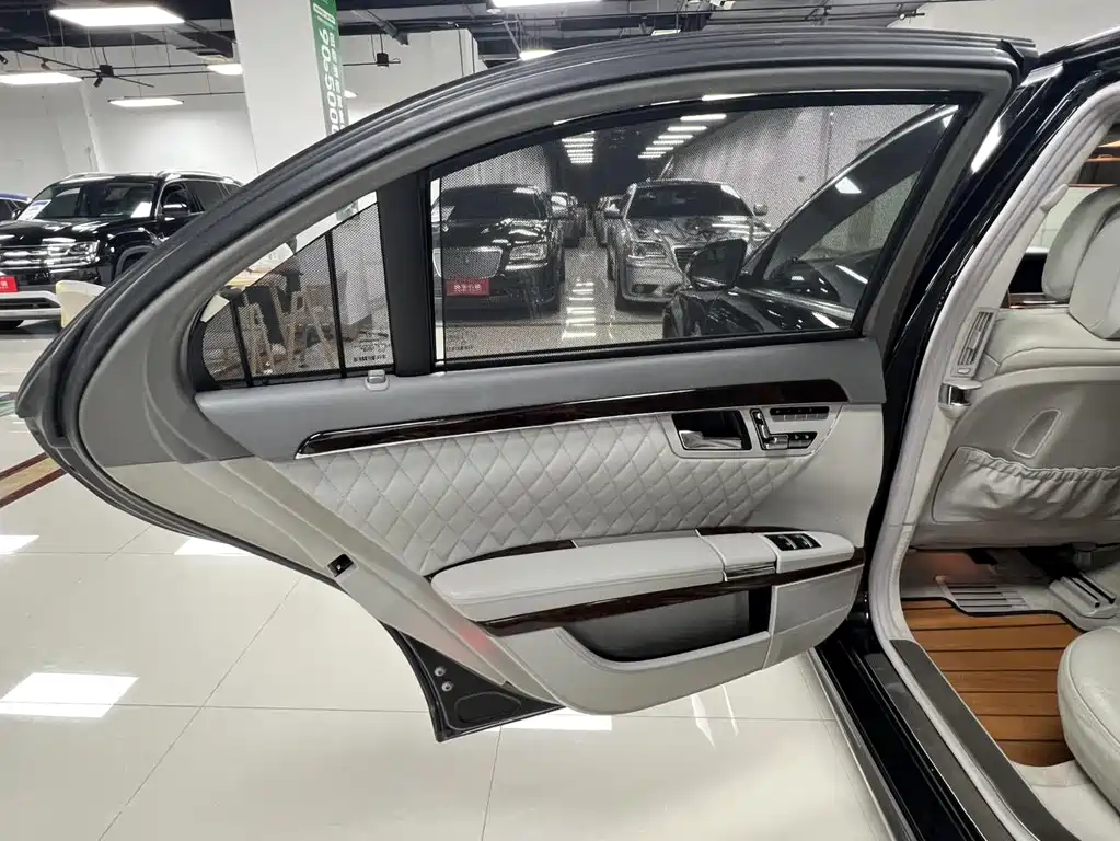 Mercedes-Benz S-Class AMG — миниатюра 23