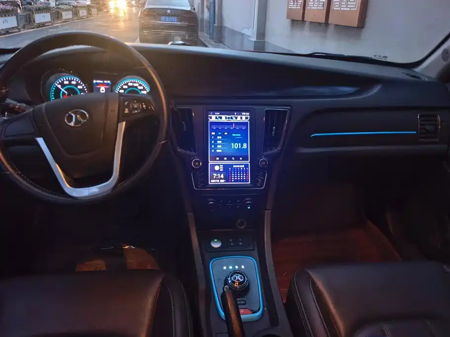 BAIC New Energy EU — миниатюра 12