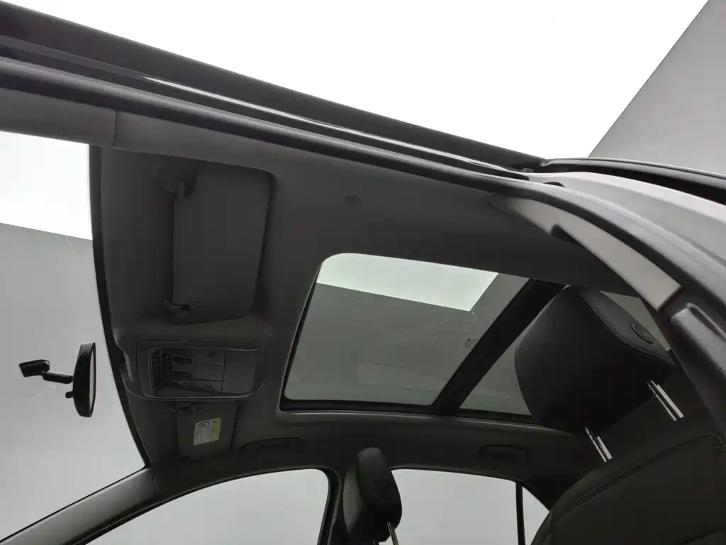 Chevrolet Equinox — миниатюра 14