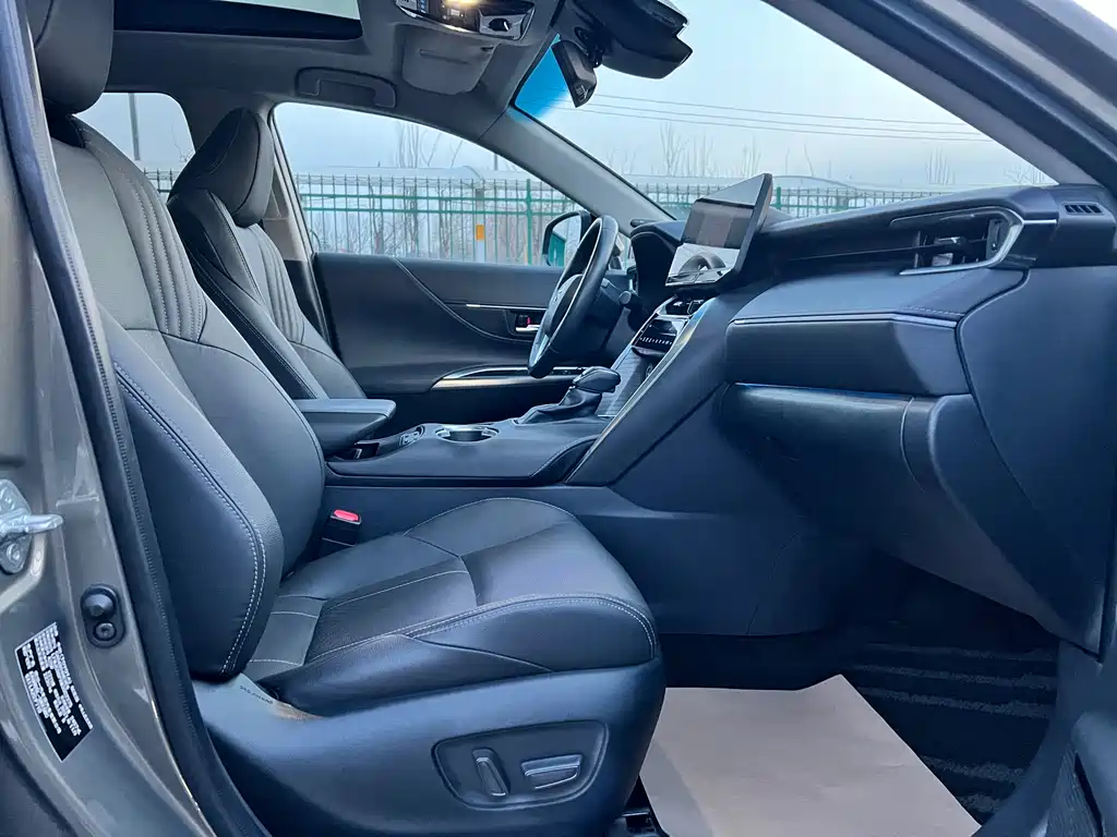 TOYOTA LING FANG HARRIER