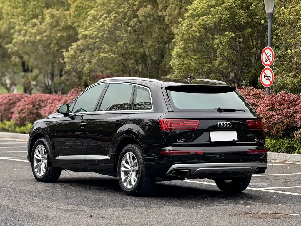Audi Q7 2018 40 TFSI Comfort
