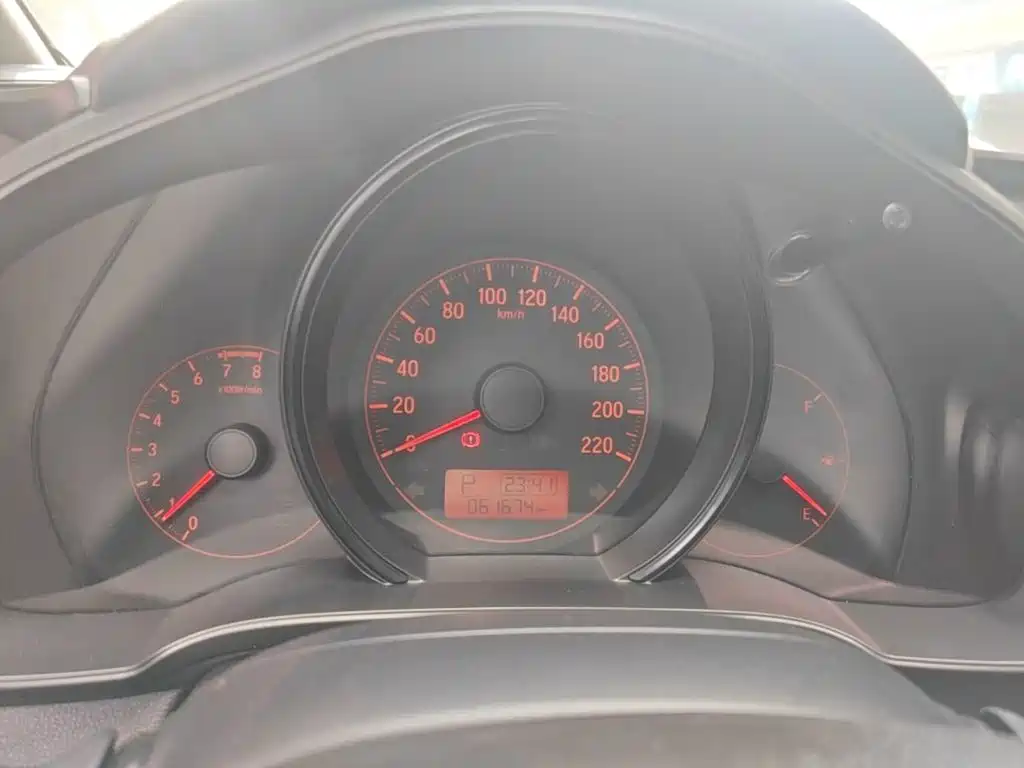 Honda Fit — миниатюра 12