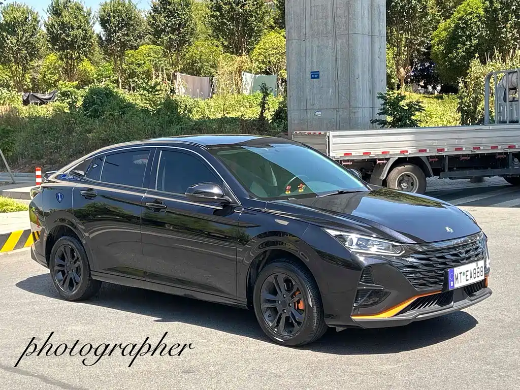 DONGFENG YI HYUN