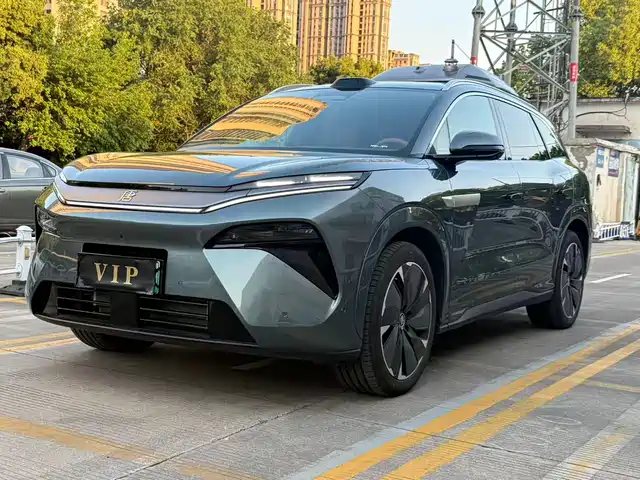 2025 BYD Tang