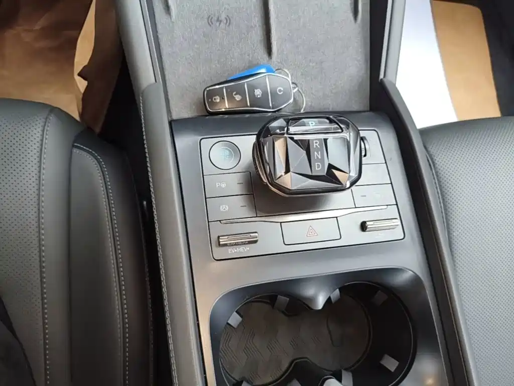 BYD Qin L — миниатюра 14