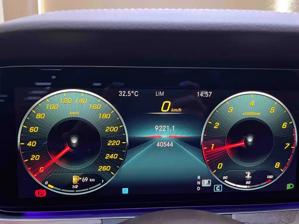 Mercedes-Benz E-Class — миниатюра 14