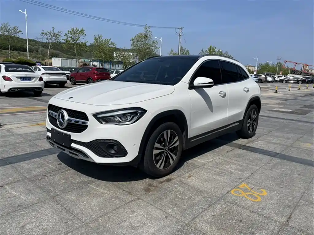Mercedes-Benz GLA 2021