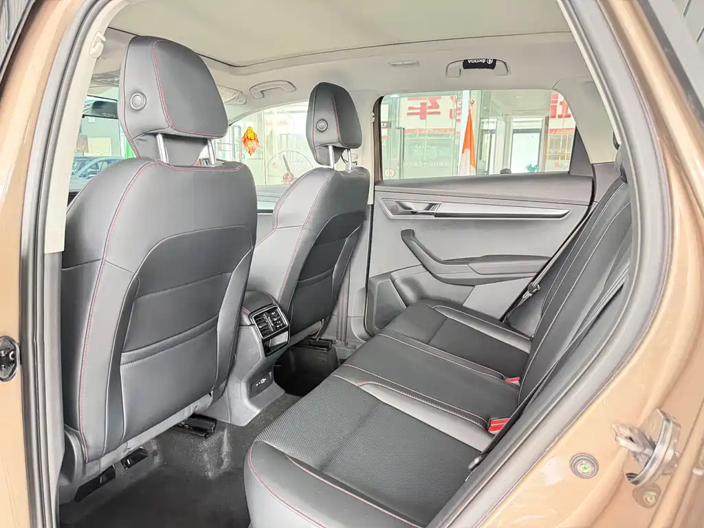 Skoda Karoq — миниатюра 6
