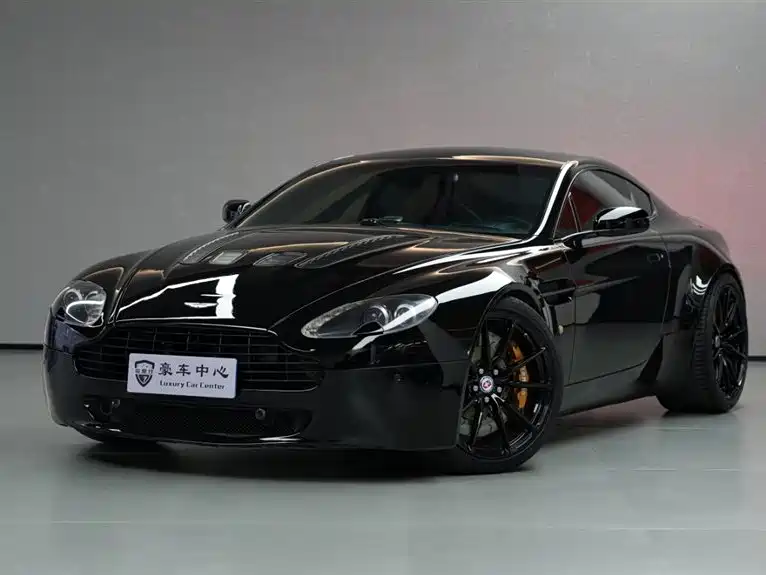 Aston Martin V8 Vantage 2009