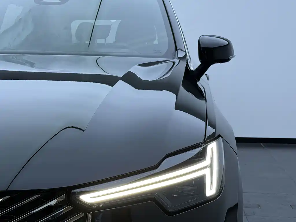 Volvo XC90 PHEV — миниатюра 10