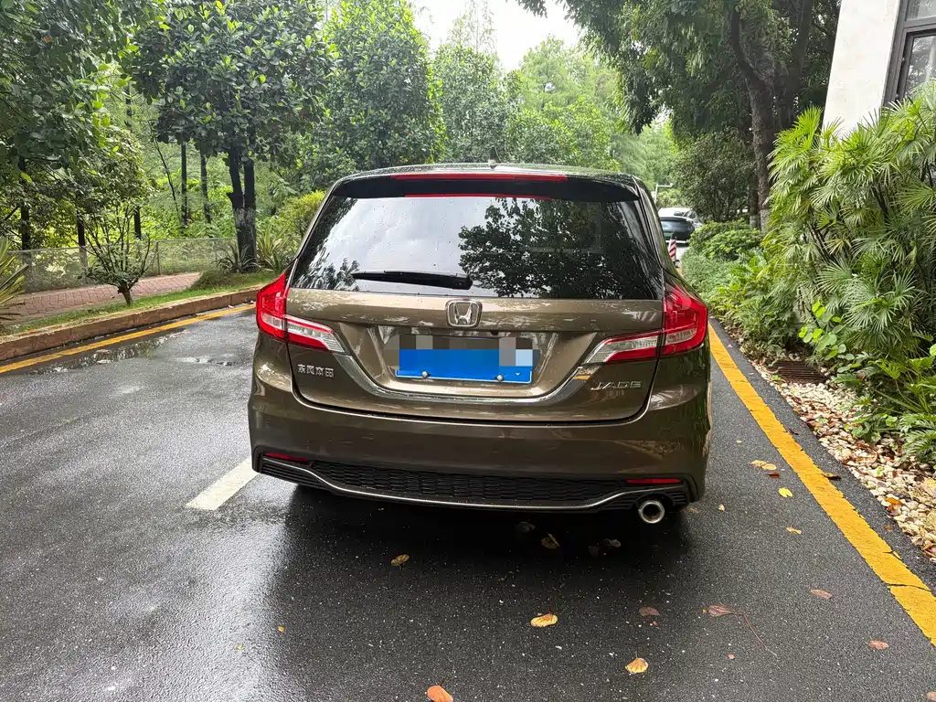 Honda Jade 2017 1.8L AT Comfort 5 мест