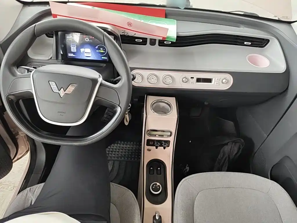 Wuling MINIEV — миниатюра 10