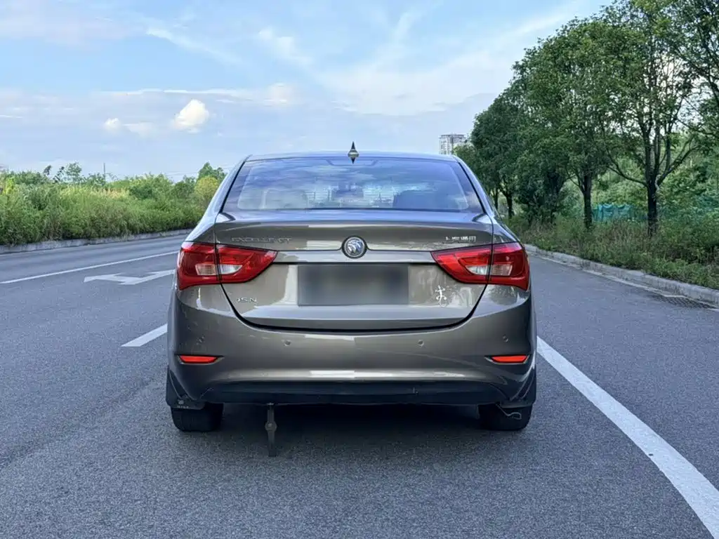 Buick Excelle — миниатюра 9