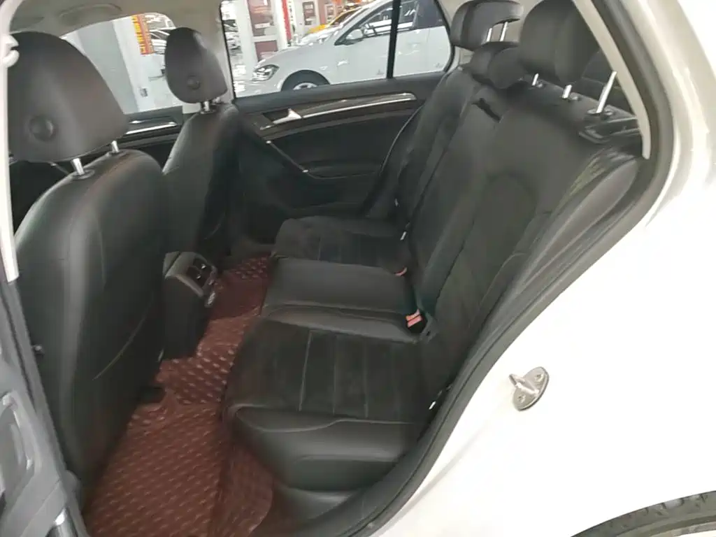 Volkswagen Golf — миниатюра 17